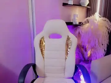 Live Sex Cam with ellie_evans18 - Chaturbate