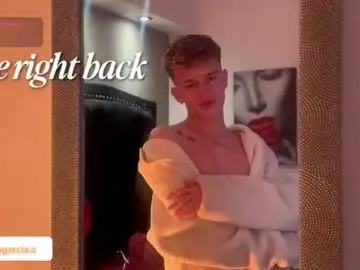 Live Porn with liamwild20 - Chaturbate