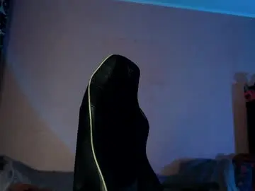 Sex Cam with martinlutar420 - Chaturbate