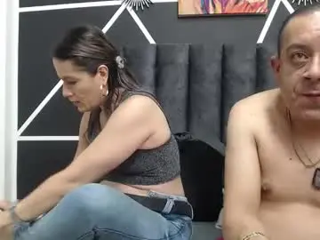 Live Sex with gabrielyabigail - Chaturbate