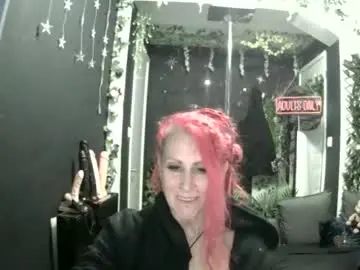 Sex Cam with saucysky - Chaturbate