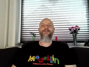 Live Sex with hardmrlazy - Chaturbate