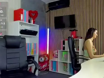 Live Sex with daryastars - Chaturbate