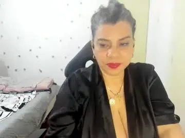 Live Sex Cam with vikyadams - Chaturbate