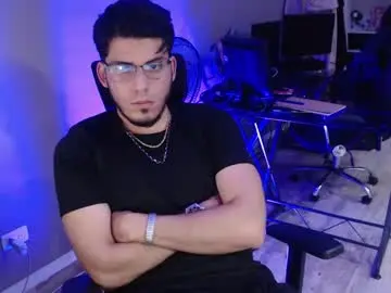 Sex Chat with gambitoz - Chaturbate