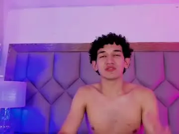 Sex Cam with alexpetite_ - Chaturbate