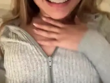 Sex Cam with blonde_petite - Chaturbate