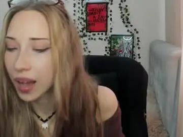 Live Porn with emmarayder - Chaturbate