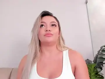 Live Sex Cam with milaowens - Chaturbate