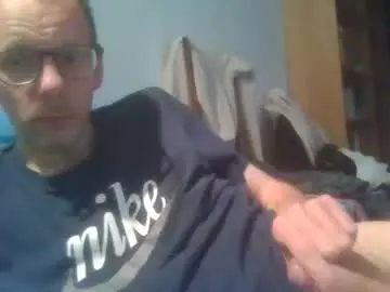 Live Sex Cam with bernie484237 - Chaturbate