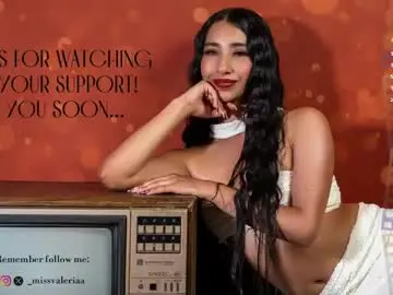 Live Porn with missvaleriaa - Chaturbate