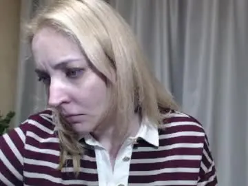 Live Sex Cam with ohsweetmari - Chaturbate