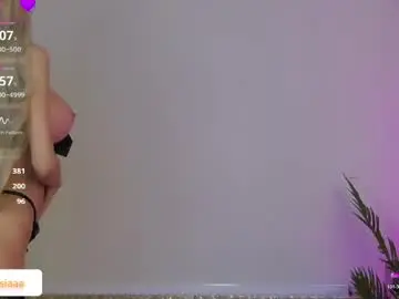 Nude Webcam with arianaari88 - Chaturbate