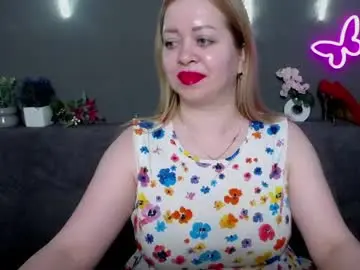 Live Porn with oliviaverr - Chaturbate