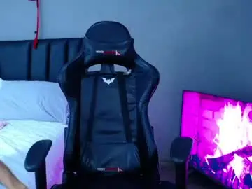 Sex Cam with tayronx33 - Chaturbate