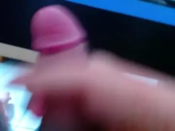 Sex Cam with wellingtont - Chaturbate