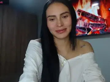 Watch Live Sex Cams with petite_linda - Chaturbate