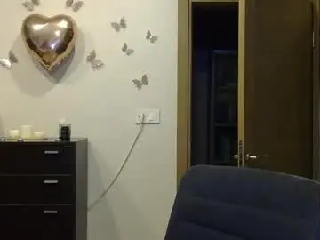 Sex Cam with wild_silk_desire - Chaturbate