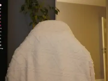 Nude Webcam with ester_hill - Chaturbate