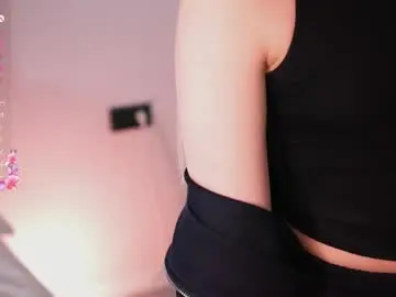 Live Sex with alodiaacomb - Chaturbate