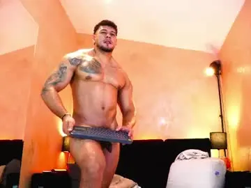 Nude Webcam with massimowalton2 - Chaturbate