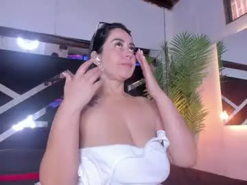 Sex Cam with emily18__ - Chaturbate