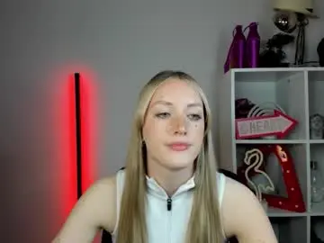 Adult Webcams with evelynblond - Chaturbate
