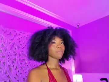 Live Sex Cam with amirajones - Chaturbate