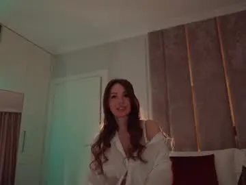 Live Sex Cam with miladystarlight - Chaturbate