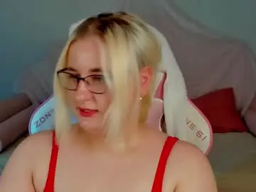 Free Porn Cam with lioraardyn - Chaturbate