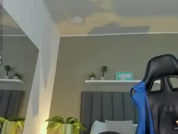 Sex Chat with alessia_leroy - Chaturbate