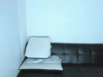 Live Sex Cam with adriana71 - Chaturbate