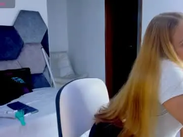 Free Porn Cam with mikaelastonne - Chaturbate