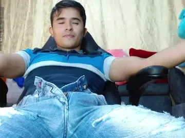 Watch Live Sex Cams with dayro_dduran - Chaturbate