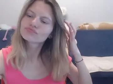 Live Sex Cam with shy_moony - Chaturbate