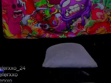 Live Sex with theferxxo_12 - Chaturbate