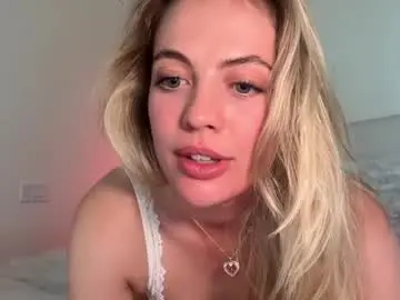 Nude Webcam with clairebrooksxo - Chaturbate