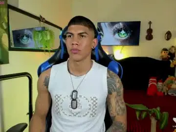 Nude Webcam with damian_latinxxx - Chaturbate