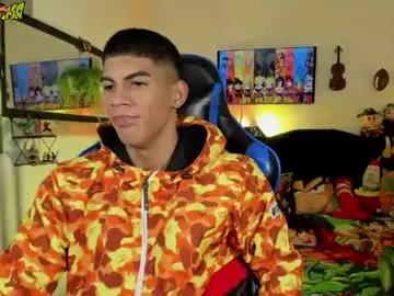 Sex Cam with damian_latinxxx - Chaturbate
