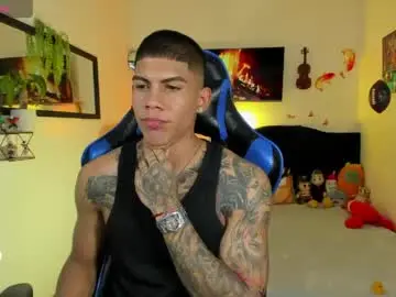 Live Sex Cam with damian_latinxxx - Chaturbate