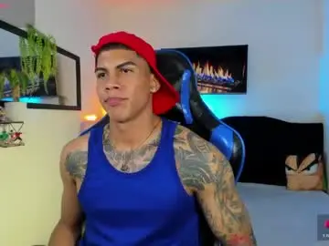 Sex Cam with damian_latinxxx - Chaturbate