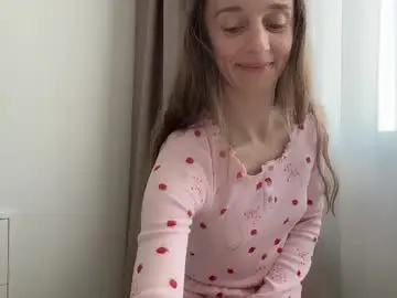 Sex Cam with shy_schoolgirl_ - Chaturbate