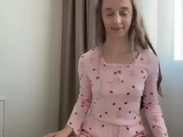 Watch Live Sex Cams with shy_schoolgirl_ - Chaturbate