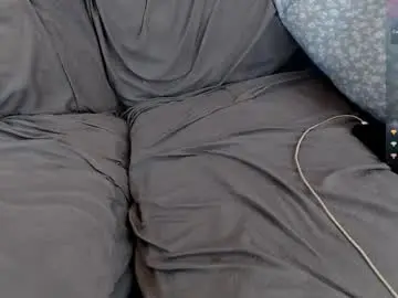 Live Porn with emodream1998media - Chaturbate