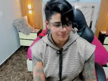 Nude Webcam with karolandluna - Chaturbate