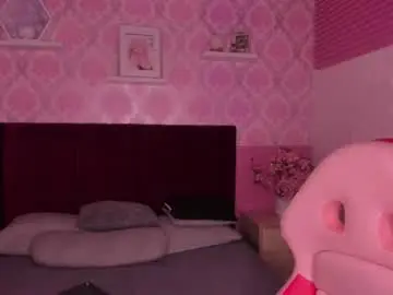 Live Sex Cam with ravenfox_ - Chaturbate
