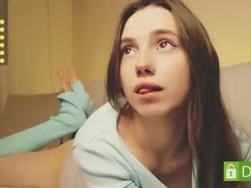 Sex Cam with shypeachmaru - Chaturbate