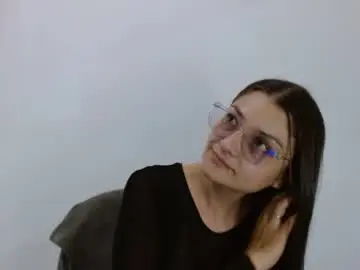 Best Webcam with lilcoralinne_0 - Chaturbate