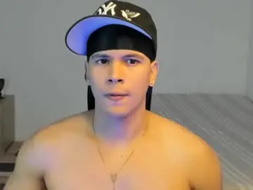 Live Sex Cam with sant_wahlberg - Chaturbate