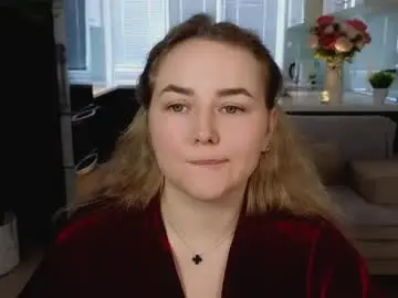 Nude Webcam with mira_mermayd - Chaturbate